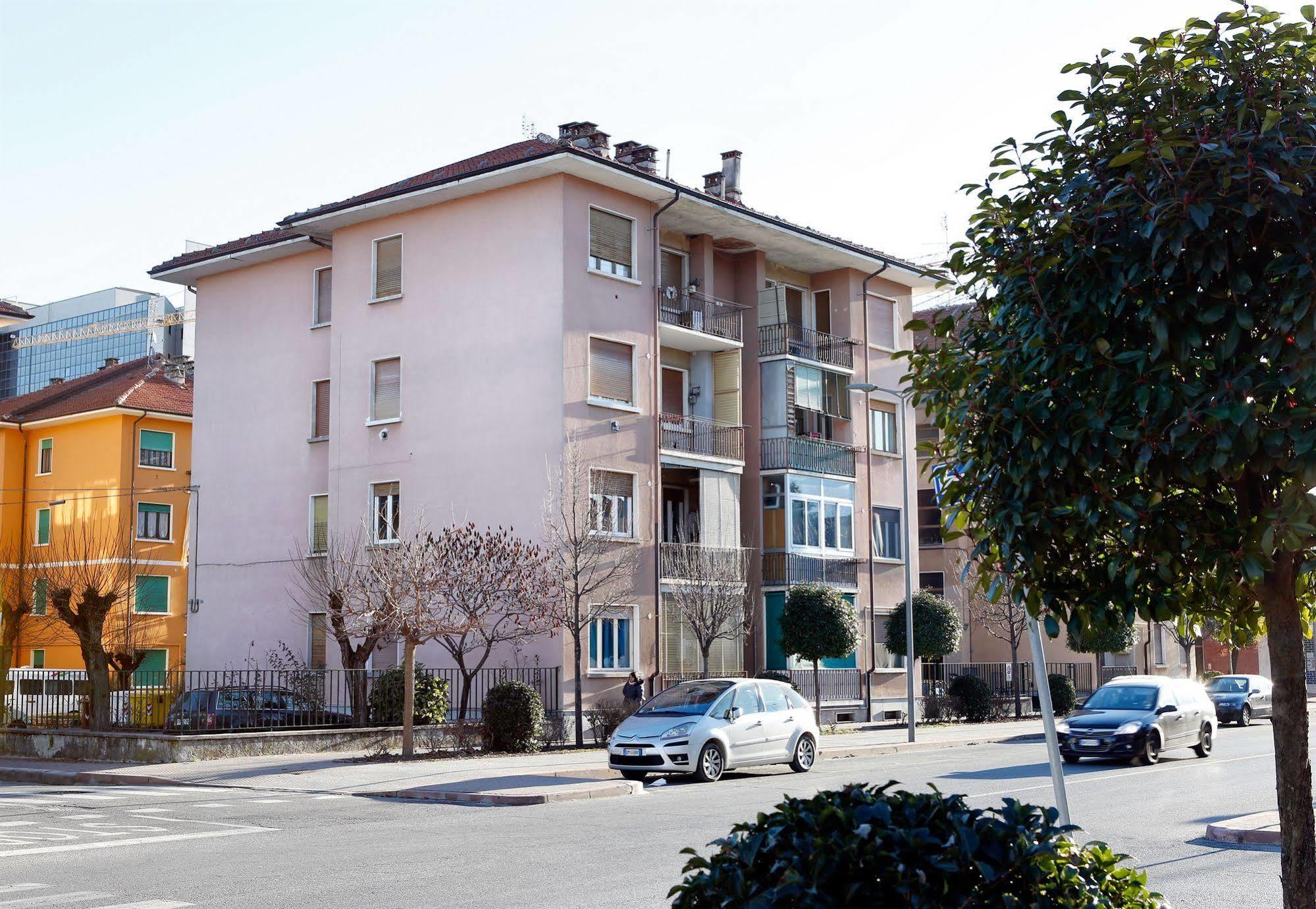 B&B Il Rosso E Il Blu Cuneo Exterior foto